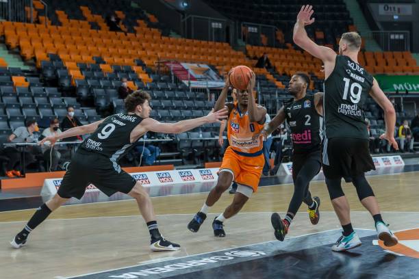 并与曼联切 并与曼联切